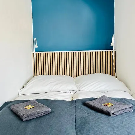 Aycatcherhomes - Lage I 4 Personen I 2 Schlafzimmer I Zentral I Altstadt I Naehe Fluss Lahn I Wlan I Sirius Apartment Marburg