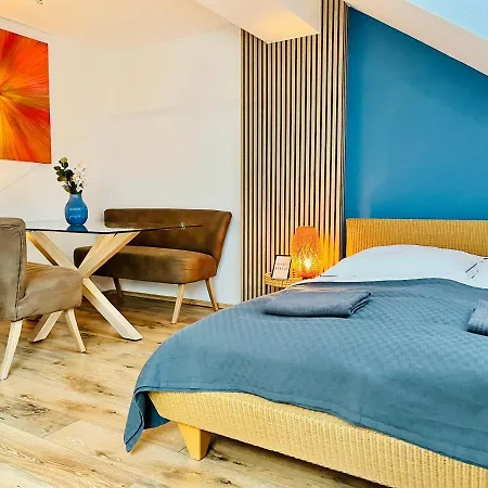 Apartment Aycatcherhomes - Lage I 4 Personen I 2 Schlafzimmer I Zentral I Altstadt I Naehe Fluss Lahn I Wlan I Sirius