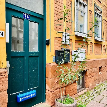 Aycatcherhomes - Lage I 4 Personen I 2 Schlafzimmer I Zentral I Altstadt I Naehe Fluss Lahn I Wlan I Sirius Apartment *