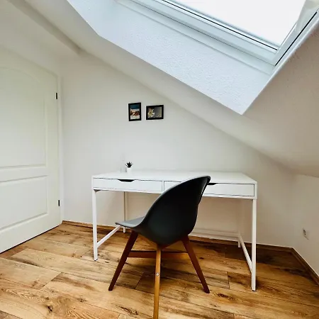 Aycatcherhomes - Lage I 4 Personen I 2 Schlafzimmer I Zentral I Altstadt I Naehe Fluss Lahn I Wlan I Sirius Apartment Marburg